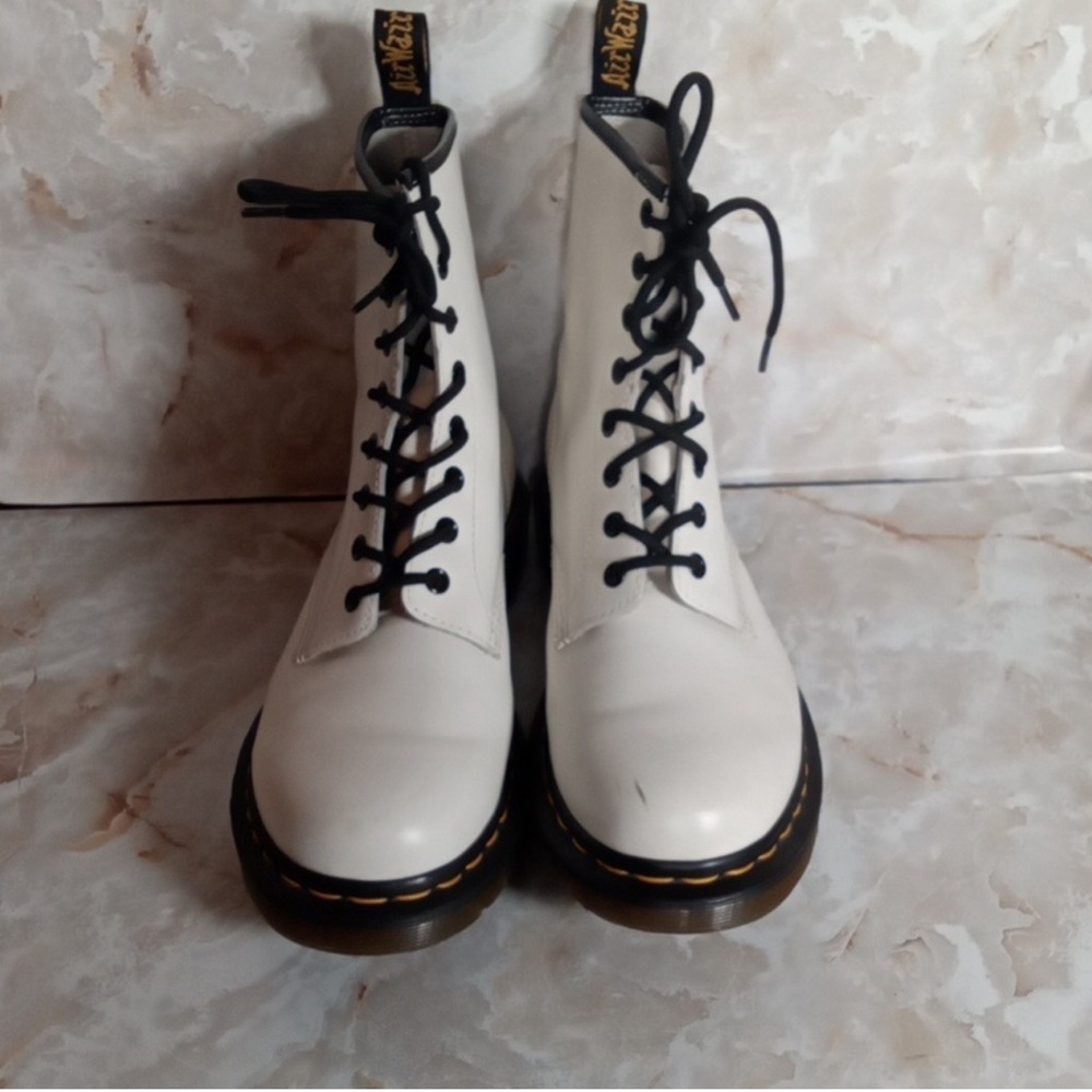 White Dr Martins like new